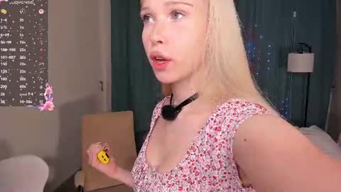 Snapshot of mikaelataron chatting on July 5, 2026, 7:21 pm Angel girl online show from July 5, 2026, 7:21 pm