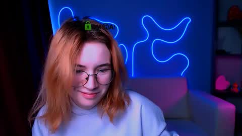 Snapshot of mikami_grey chatting on January 14, 2026, 10:21 am Mika online show from January 14, 2026, 10:21 am