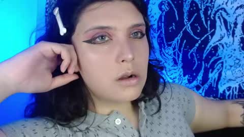 Mika online show from September 9, 2025, 4:23 am