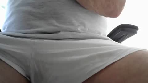 Snapshot of mike26051 chatting on June 20, 2026, 7:11 am mike26051 online show from June 20, 2026, 7:11 am