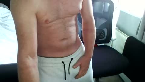 mike454084 online show from February 7, 2026, 11:36 am