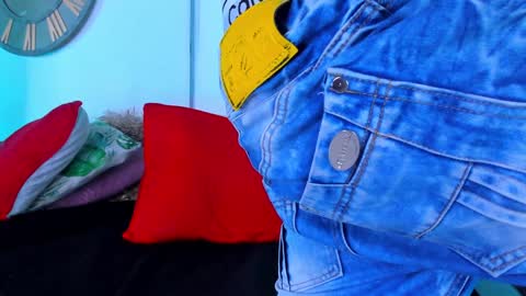 Snapshot of mike_0233 chatting on December 15, 2024, 10:18 am Mike 0233 online show from December 15, 2024, 10:18 am