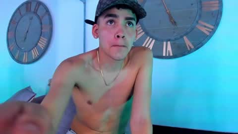 Snapshot of mike_0233 chatting on January 3, 2025, 7:06 am Mike 0233 online show from January 3, 2025, 7:06 am