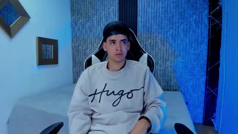 Snapshot of mike_0233 chatting on December 3, 2025, 3:58 am Mike 0233 online show from December 3, 2025, 3:58 am