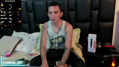 Snapshot of mike_bennet chatting on March 7, 2026, 10:18 pm Mike Bennet Make me Cum Please online show from March 7, 2026, 10:18 pm