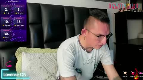 Snapshot of mike_bennet chatting on March 23, 2026, 10:03 pm Mike Bennet Make me Cum Please online show from March 23, 2026, 10:03 pm