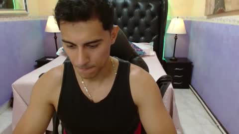 Snapshot of mike_conors chatting on February 11, 2026, 1:54 am Mike online show from February 11, 2026, 1:54 am