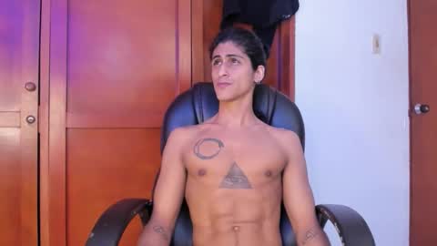 Snapshot of mike_d1030 chatting on February 11, 2026, 1:32 am mike_d1030 online show from February 11, 2026, 1:32 am