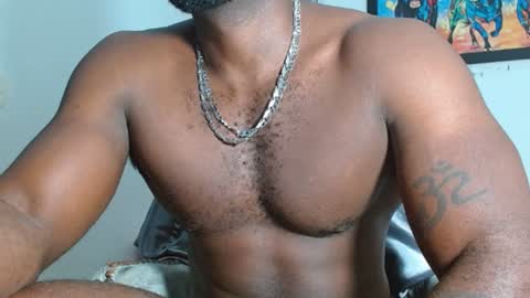Snapshot of mike_kingcum chatting on January 22, 2025, 2:04 am mike online show from January 22, 2025, 2:04 am
