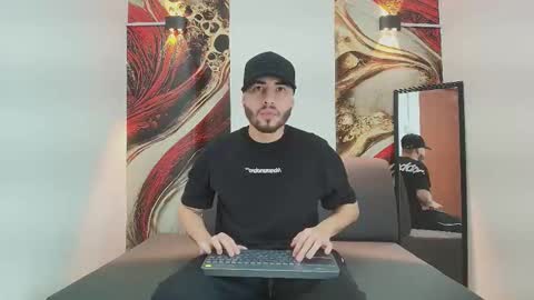 MIKE online show from December 17, 2025, 9:32 pm