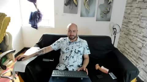 mike lover online show from July 17, 2026, 7:19 pm