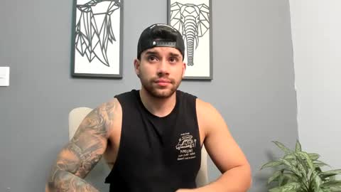 Snapshot of mike_montoya chatting on December 5, 2024, 4:09 am Mike Montoya online show from December 5, 2024, 4:09 am