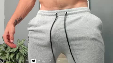 Snapshot of mike_montoya chatting on December 21, 2024, 3:58 am Mike Montoya online show from December 21, 2024, 3:58 am