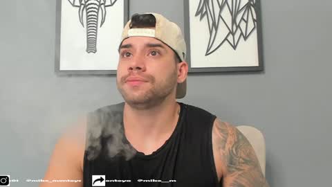 Snapshot of mike_montoya chatting on December 24, 2024, 1:39 pm Mike Montoya online show from December 24, 2024, 1:39 pm