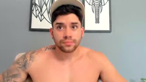 Snapshot of mike_montoya chatting on December 24, 2024, 4:40 pm Mike Montoya online show from December 24, 2024, 4:40 pm