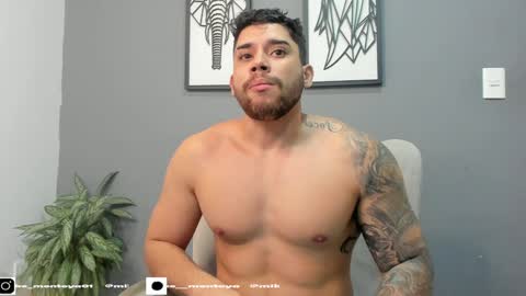 Snapshot of mike_montoya chatting on January 5, 2025, 4:14 am Mike Montoya online show from January 5, 2025, 4:14 am