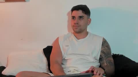 Snapshot of mike_montoya chatting on February 14, 2025, 5:57 pm Mike Montoya online show from February 14, 2025, 5:57 pm