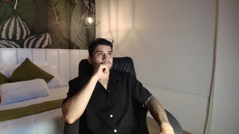 Snapshot of mike_montoya chatting on October 24, 2025, 2:08 am Mike Montoya online show from October 24, 2025, 2:08 am