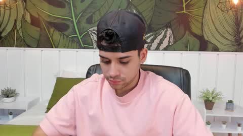 Snapshot of mike_montoya chatting on November 13, 2025, 3:33 pm Mike Montoya online show from November 13, 2025, 3:33 pm