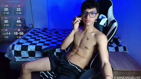 Snapshot of mike_pineapple chatting on February 20, 2026, 6:26 am Mike Pineapple online show from February 20, 2026, 6:26 am