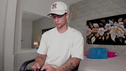 Mike online show from September 24, 2025, 3:43 am