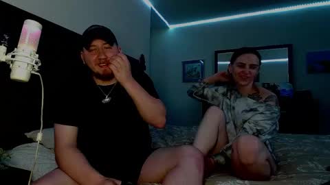 Snapshot of mikeandbrittdtf chatting on May 22, 2026, 2:51 am MikeAndBrittNPC online show from May 22, 2026, 2:51 am