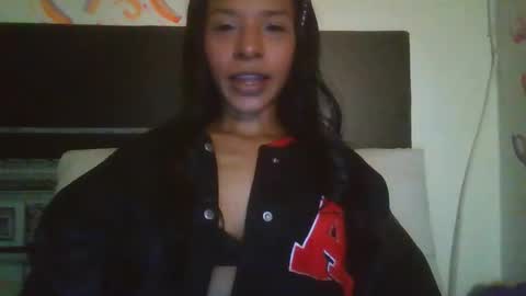 MAITE  MIKE  Sometimes Im with the boy in camera online show from November 17, 2025, 4:29 am