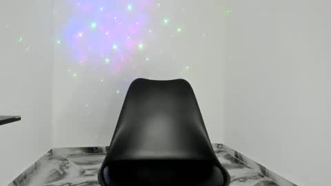 mikee_scooth online show from March 19, 2026, 4:00 pm