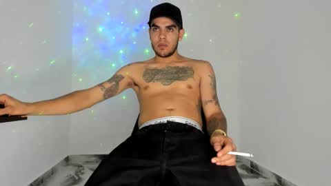 mikee_scooth online show from April 19, 2026, 5:23 pm
