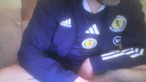 Snapshot of mikehockishuge9 chatting on February 6, 2026, 11:30 pm mikehockishuge9 online show from February 6, 2026, 11:30 pm