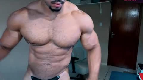 Snapshot of mikehotk chatting on October 12, 2025, 7:46 pm mikehotk online show from October 12, 2025, 7:46 pm