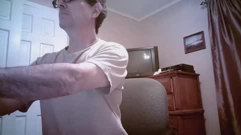 Snapshot of mikewulds chatting on May 17, 2026, 2:31 am Mike online show from May 17, 2026, 2:31 am