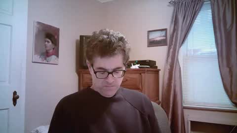 Snapshot of mikewulds chatting on May 24, 2026, 11:43 pm Mike online show from May 24, 2026, 11:43 pm