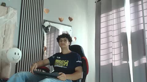 Snapshot of mikey_banji chatting on October 14, 2025, 12:28 pm mikey_banji online show from October 14, 2025, 12:28 pm