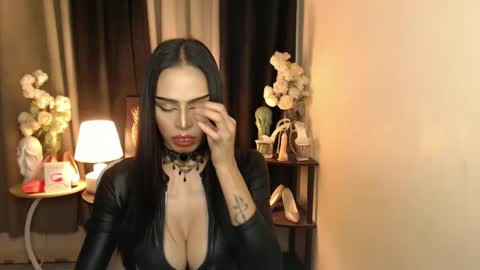 Mistress MikeyAlawi online show from January 26, 2025, 10:02 am