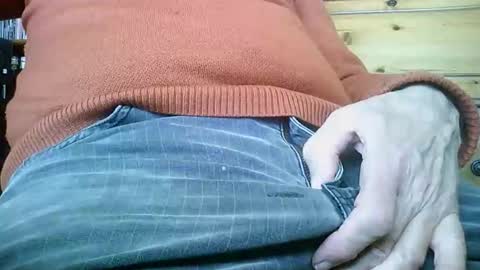 Snapshot of mikeybed chatting on March 14, 2026, 3:39 pm mikeybed online show from March 14, 2026, 3:39 pm