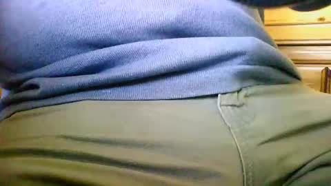 Snapshot of mikeybed chatting on April 25, 2026, 2:58 pm mikeybed online show from April 25, 2026, 2:58 pm