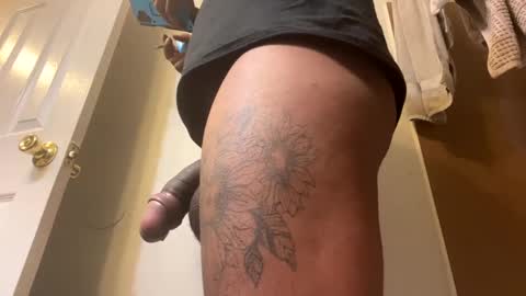 Snapshot of mikeyblunt chatting on January 4, 2025, 7:13 am mikeyblunt online show from January 4, 2025, 7:13 am