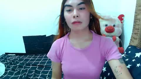 Snapshot of mikhayla_and_zeus_room chatting on May 19, 2026, 5:03 am Mikhayla and Zeus online show from May 19, 2026, 5:03 am