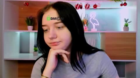 miki_ti online show from January 7, 2026, 8:28 am