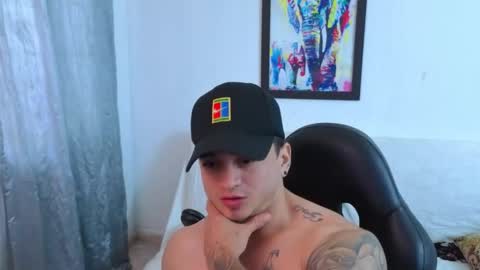 MIKKE online show from December 2, 2025, 2:23 pm