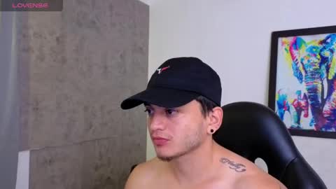 Snapshot of mikke_love chatting on June 7, 2026, 2:10 pm MIKKE online show from June 7, 2026, 2:10 pm