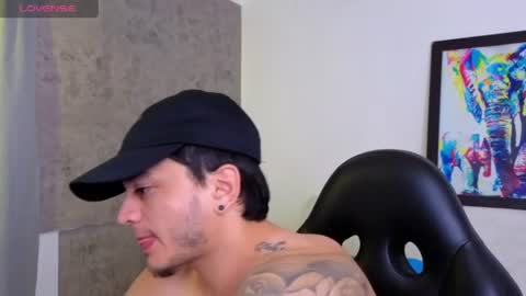 Snapshot of mikke_love chatting on June 11, 2026, 2:26 pm MIKKE online show from June 11, 2026, 2:26 pm