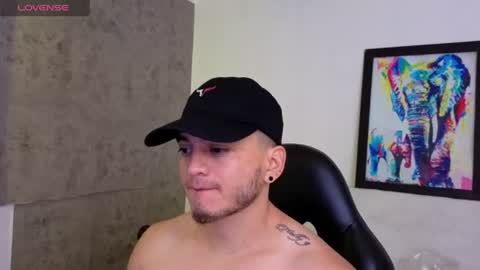 Snapshot of mikke_love chatting on June 19, 2026, 3:05 pm MIKKE online show from June 19, 2026, 3:05 pm