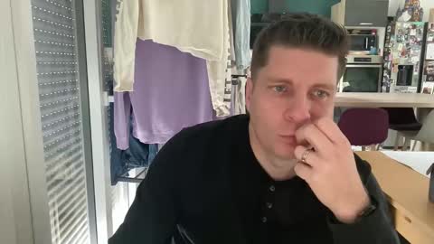 miklp8463 online show from March 30, 2026, 11:44 am