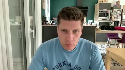 Snapshot of miklp8463 chatting on May 2, 2026, 2:11 pm miklp8463 online show from May 2, 2026, 2:11 pm