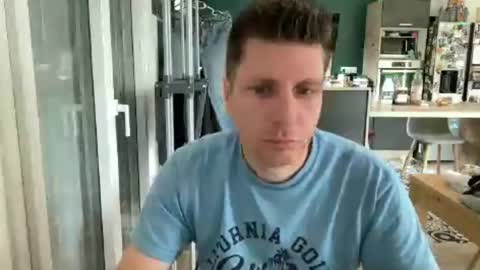 Snapshot of miklp8463 chatting on May 5, 2026, 8:22 am miklp8463 online show from May 5, 2026, 8:22 am