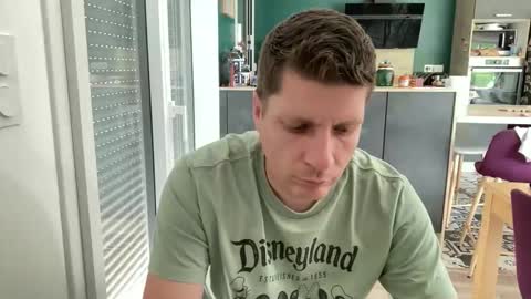 Snapshot of miklp8463 chatting on June 8, 2026, 11:43 am miklp8463 online show from June 8, 2026, 11:43 am