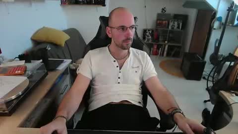 mikmik91 online show from March 20, 2026, 4:23 pm