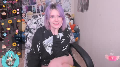 Snapshot of miku_bunny chatting on December 6, 2024, 1:40 am Miku online show from December 6, 2024, 1:40 am